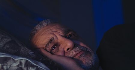 Pojawia się nocą. Ostrzega, że chłoniak zaatakował nasz organizm
