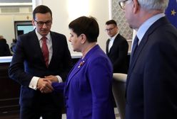 Morawiecki zbliża się do Szydło. Sondaż