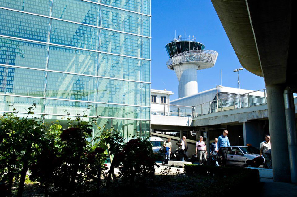 Port lotniczy Bordeaux Merignac (BOD). Jak dojechać do miasta?