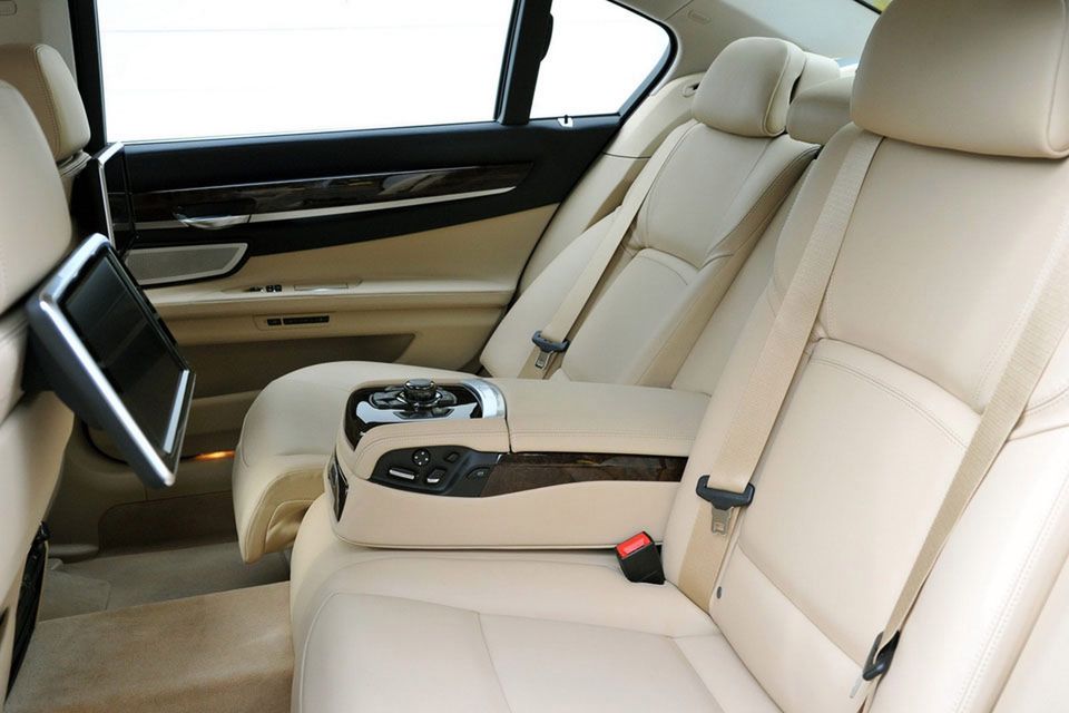 BMW serii 7 2013 (84)