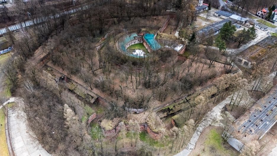UKEN planuje inwestycję w bezpośrednim sąsiedztwie zabytkowej zabudowy fortu
