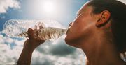 Ile wody musisz wypijać, by mózg działał prawidłowo. Osiem szklanek dziennie to nie do końca prawda