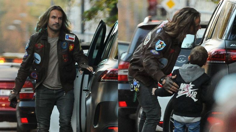 Piotr Stramowski spaceruje i zajada się kebabem