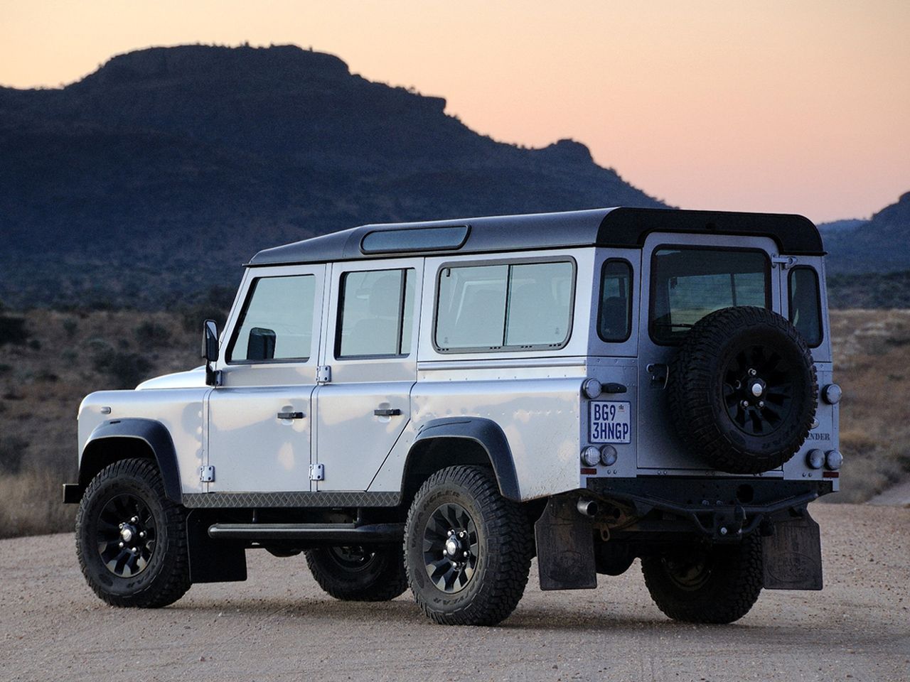 Land Rover Defender 110 Limited Edition (2011)