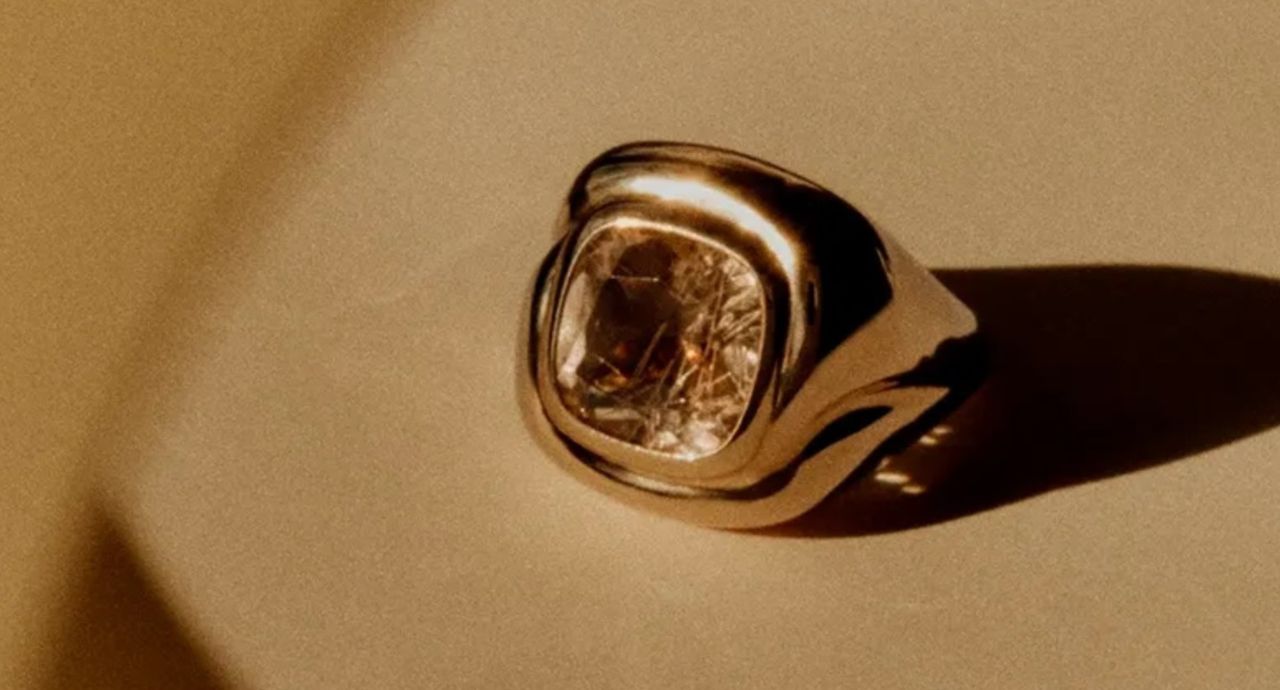 Instagram rozdaje złote pierścienie. Kto i za co może je dostać?