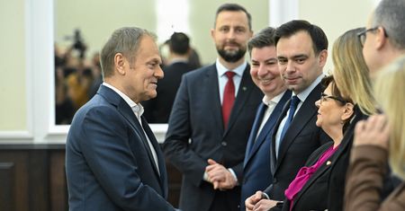 "Hamlet Domański. Źle to znosi" W KO "współczucie" i zniecierpliwienie wobec ministra finansów