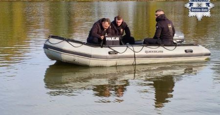 2-letni chłopiec wpadł do stawu. W ciężkim stanie trafił do szpitala