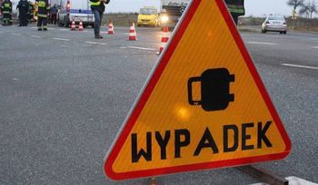 Dwa wypadki na A4 pod Krakowem. Zderzenie ciężarówki z samochodem osobowym