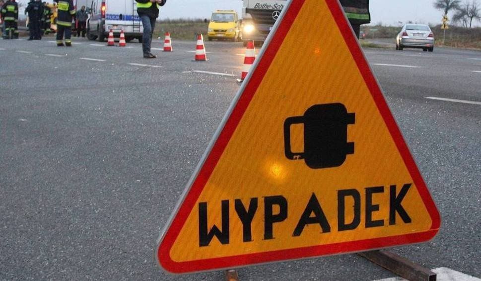 Dwa wypadki na A4 pod Krakowem. Zderzenie ciężarówki z samochodem osobowym