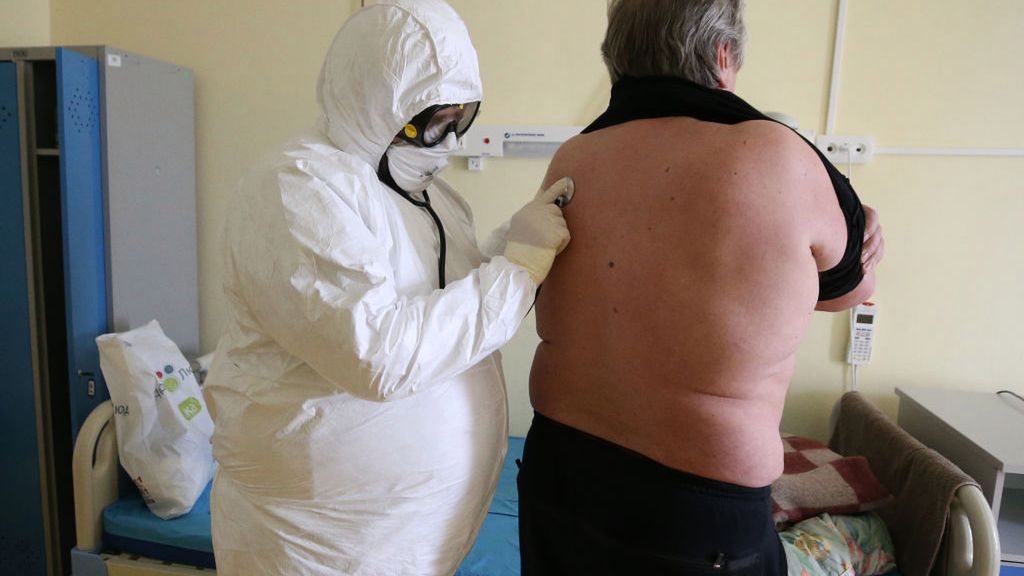 Sercowy zespół pocovidowy. "COVID minie, ale przez lata będziemy odczuwali skutki działania tego wirusa"