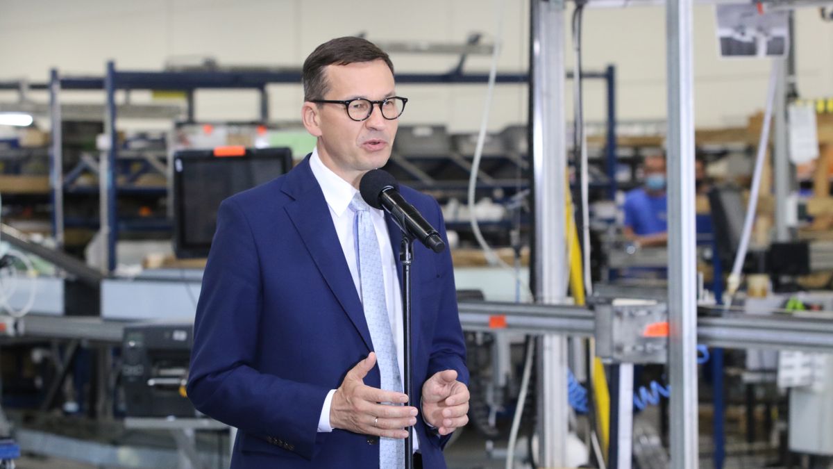 Rządowy Fundusz Polski Ład: Program Inwestycji Strategicznych ma wspomóc samorządy. Na zdjęciu premier Mateusz Morawiecki. 