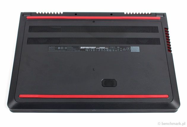 Dell Inspiron 7559 spód