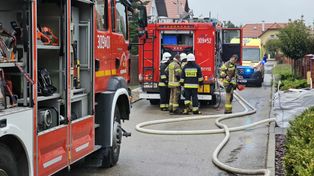 Giżewo: Pożar budynku. Jedna osoba trafiła do szpitala