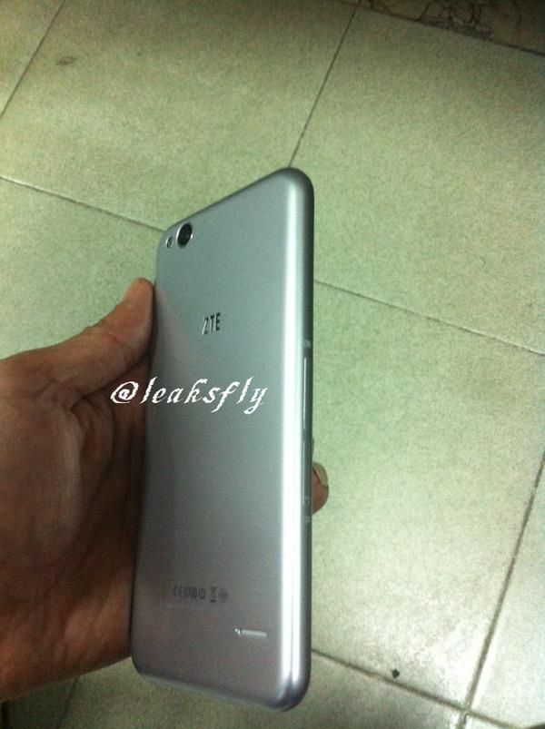 ZTE Blade S6 wycieka na zdjęciach. Czy czegoś Wam nie przypomina? 8