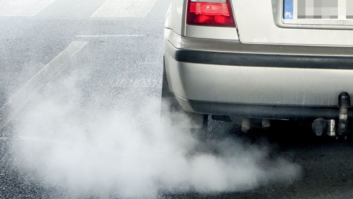 Małopolska planuje zakazać wjazdu do centrum Krakowa i Tarnowa dieslom niespełniającym normy Euro 6 i benzynowym niespełniającym Euro 4. Twarde prawo. Ale okazuje się, że słuszne.