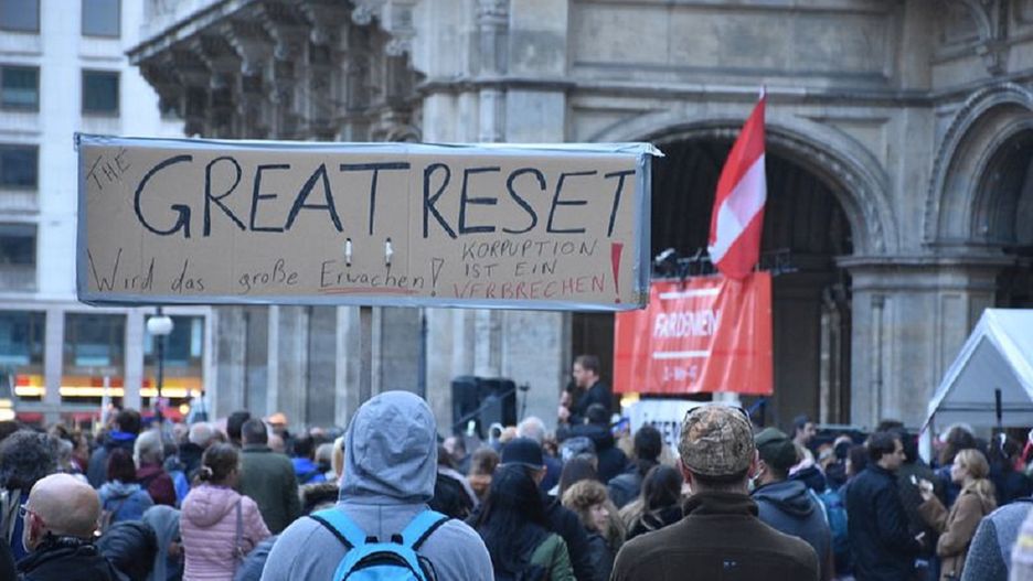 Paragwaj stał się oazą dla europejskich antyszczepionkowców. Przybyły ich tysiące.fot: Anadolu Agency via Getty Images,  