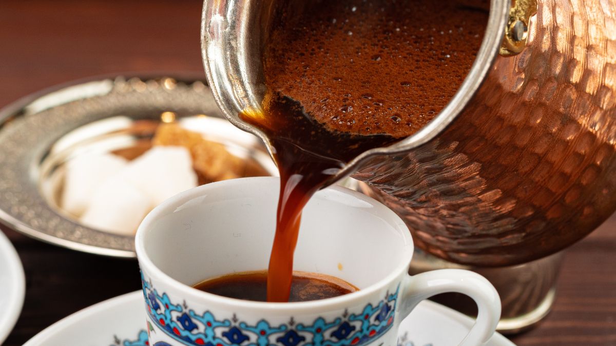 Kawa z garam masala jest bardzo aromatyczna