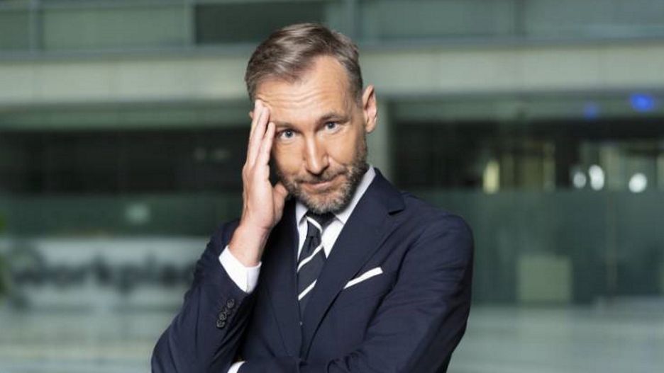 Piotr Kraśko jest prezenterem "Faktów" TVN