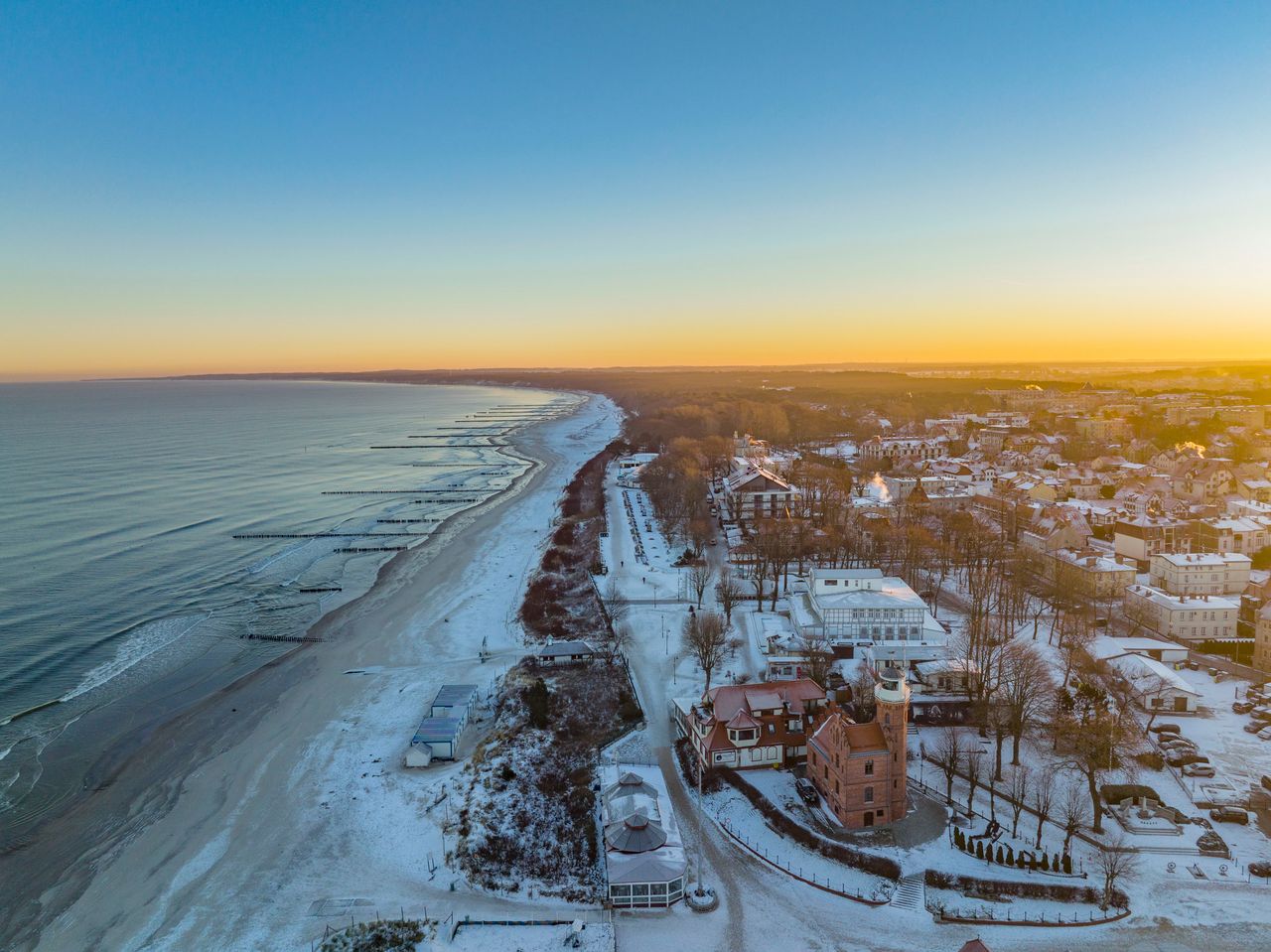 Zima nad Bałtykiem w pełni. Niesamowite, ośnieżone krajobrazy