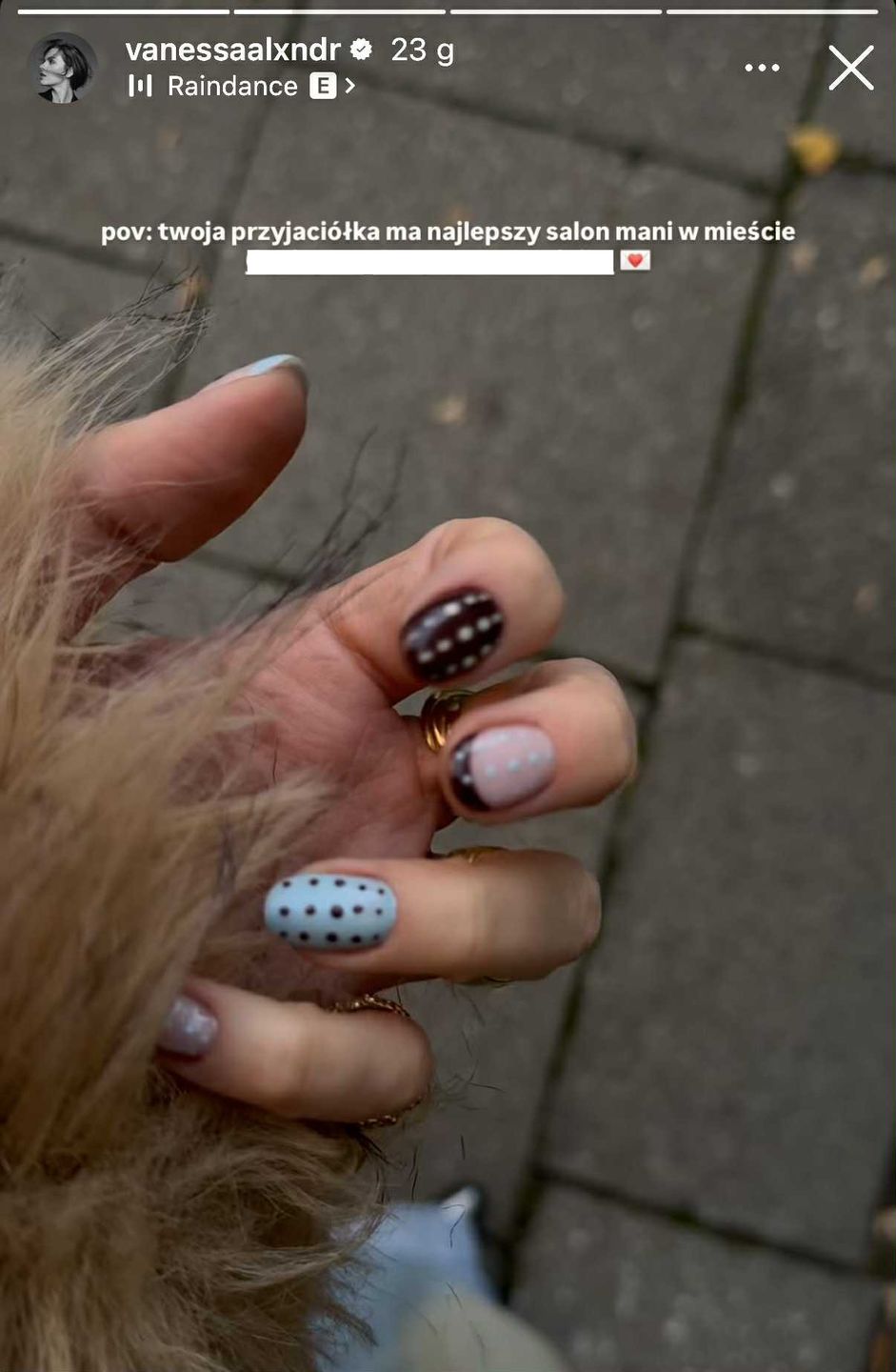 Vanessa Aleksander pokazała manicure
