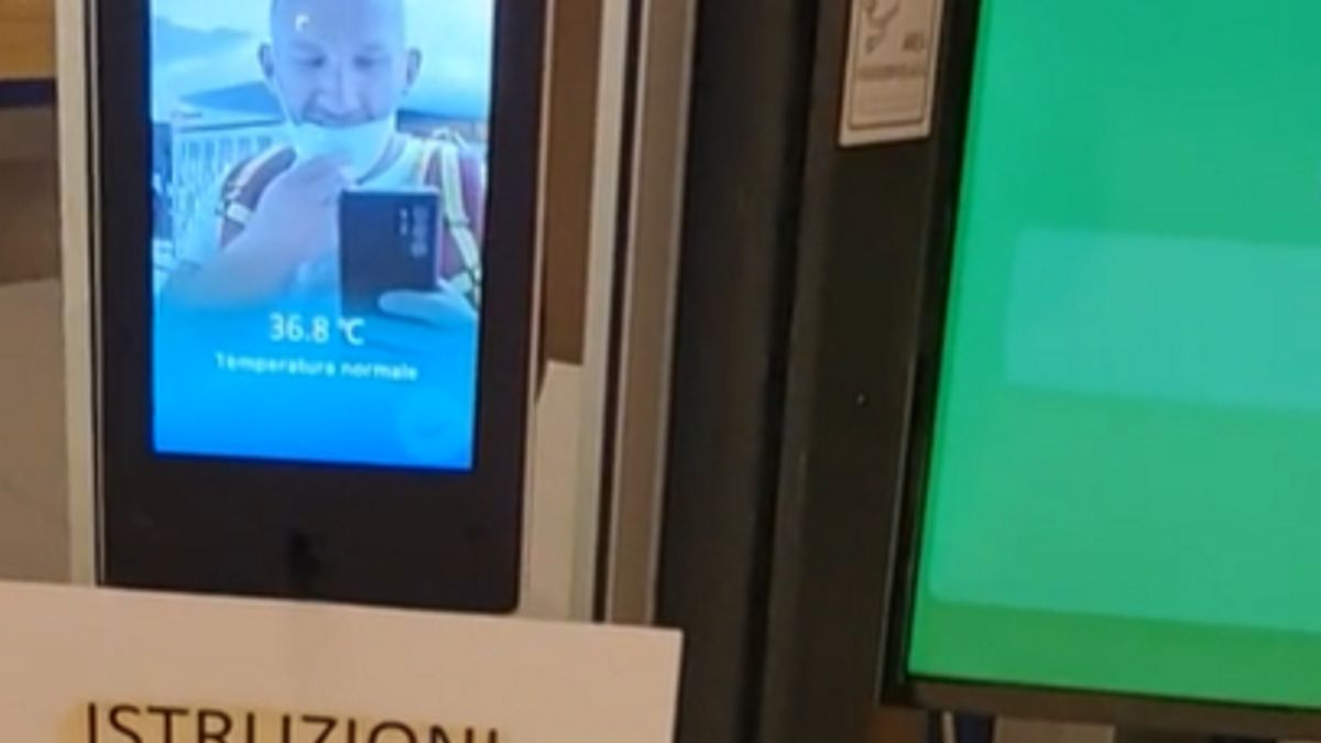 Polak pokazał urządzenie we włoskim markecie