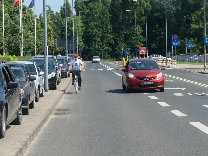 Rowerzysta i kierowca – różni użytkownicy, wspólna droga