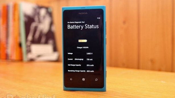 Poprawka gotowa, problem baterii w Lumii 800 rozwiązany 1