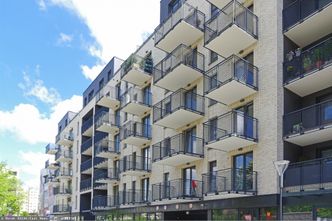 Fundusze wykupują od deweloperów całe osiedla. Na tańsze mieszkania nie ma co liczyć