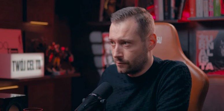 Sebastian Staszewski podczas rozmowy 