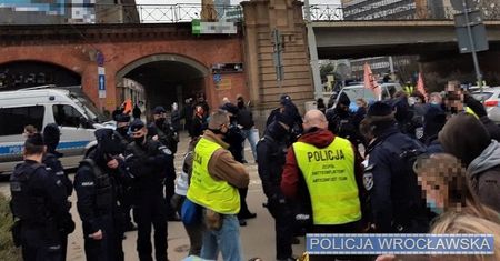 Wrocław. Aktywiści zablokowali centrum miasta. Policja kieruje wnioski do sądu o ukaranie