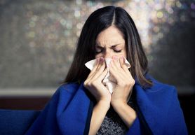 Przebyte przeziębienia zmniejszają ryzyko COVID-19. Pierwsze takie badanie na świecie