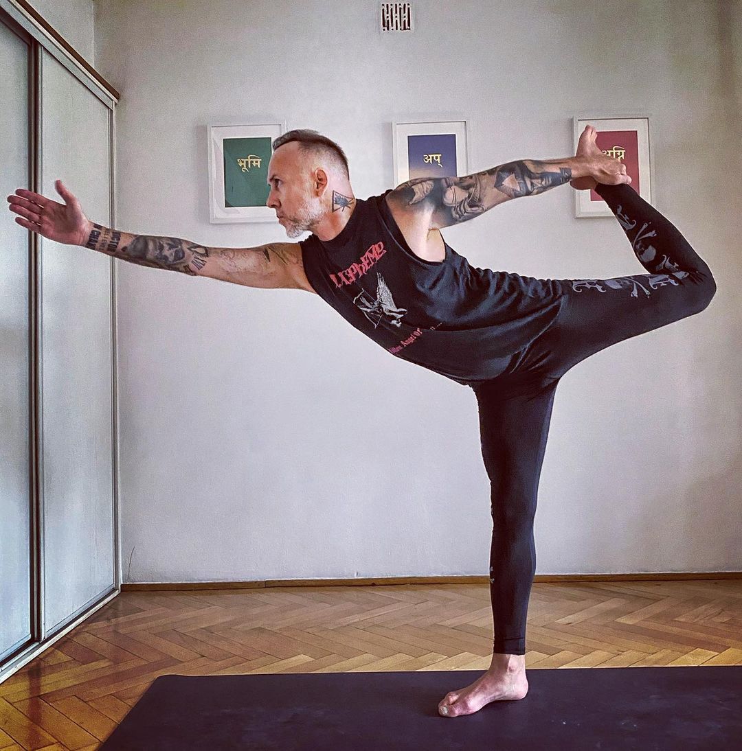 Nergal pomstuje na antyszczepionkowców