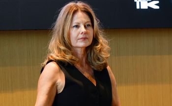 "Poczułam, że sięgnęłam dna". Oto co wyznała o alkoholizmie