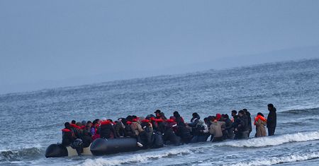 Pierwsze takie sankcje na świecie. Wielka Brytania walczy z nielegalną migracją