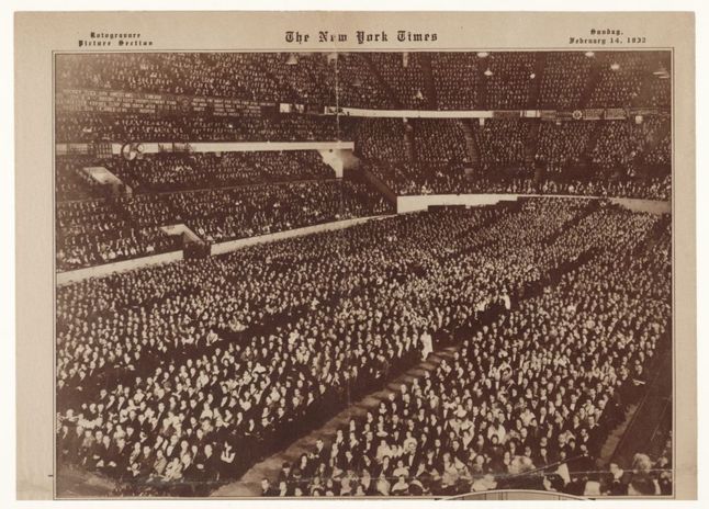Wycinek z dodatku do gazety NYT ze zdjęciem z koncertu Paderewskiego