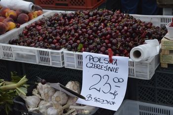 Zaglądamy na Targowisko Miejskie: Ceny warzyw i owoców wyraźnie spadają