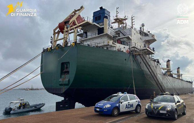 wiadomości,aktualności,WP Wiadomości Włochy przejęły tajemniczy statek. Przypłynął z Noworosyjska