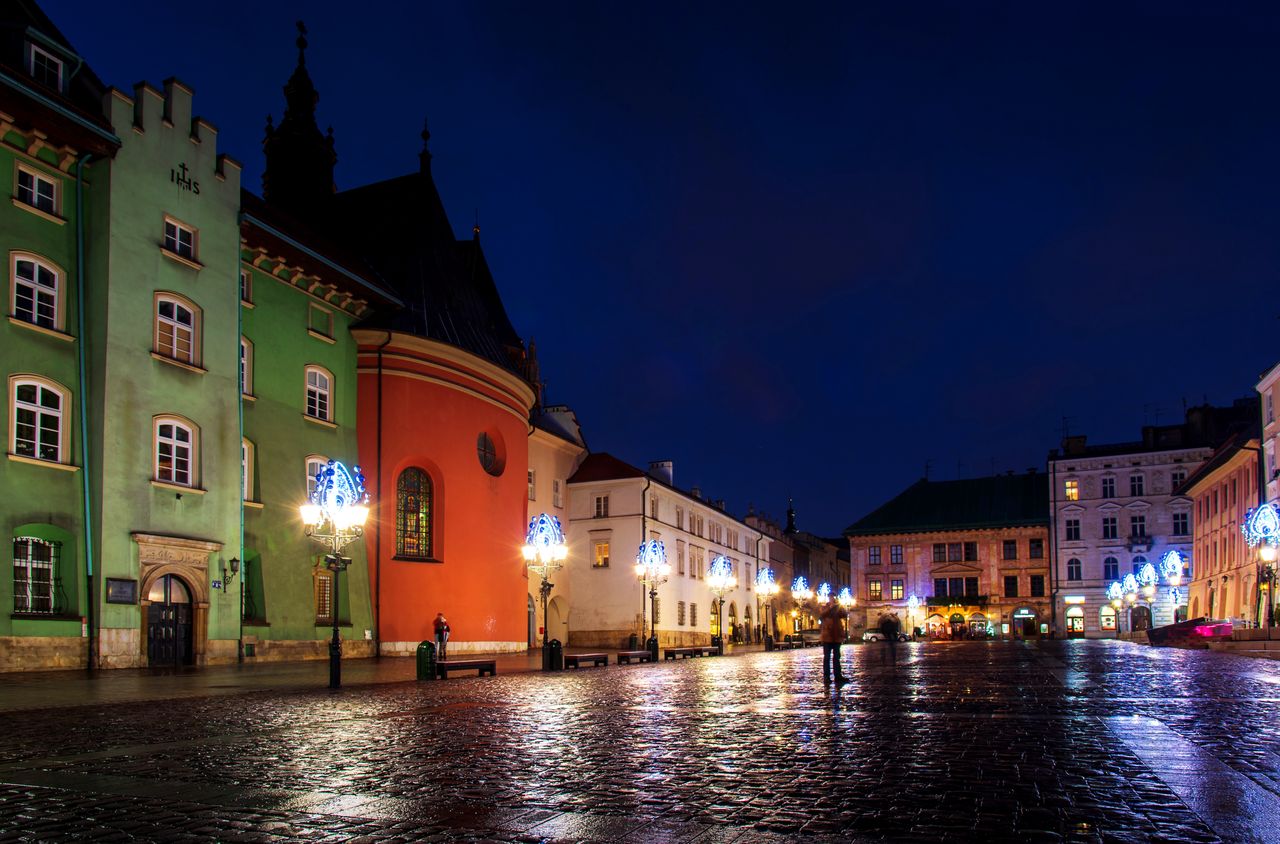 Nocny burmistrz wprowadza zmiany w polskim mieście