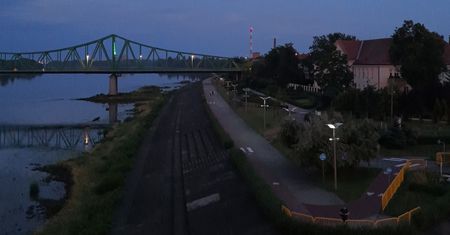 Stare lampy znikają z bulwarów. Zastąpią je energooszczędne LED-y