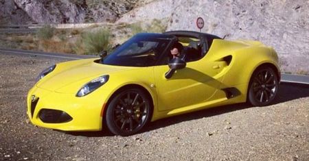 Alfa Romeo 4C Spider przyłapana bez kamuflażu [aktualizacja]