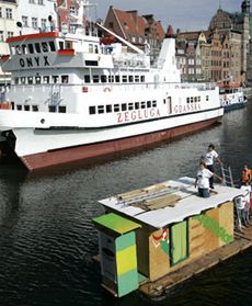 Łódki z przesłaniem