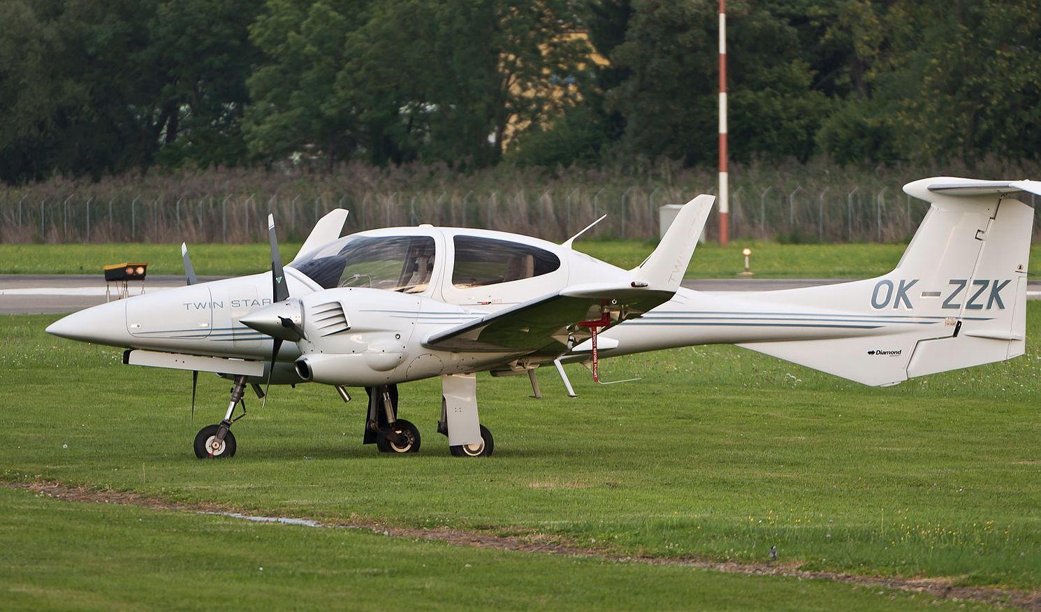 W wypadku uczesniczyła mała dwuosobowa maszyna Diamond DA42 Twin Star