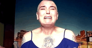 Masakra! Syn pobił Sinead O'Connor! Pokazała mocne zdjęcie i opowiedziała o szczegółach: "Zrobił to na werandzie mojego własnego domu"