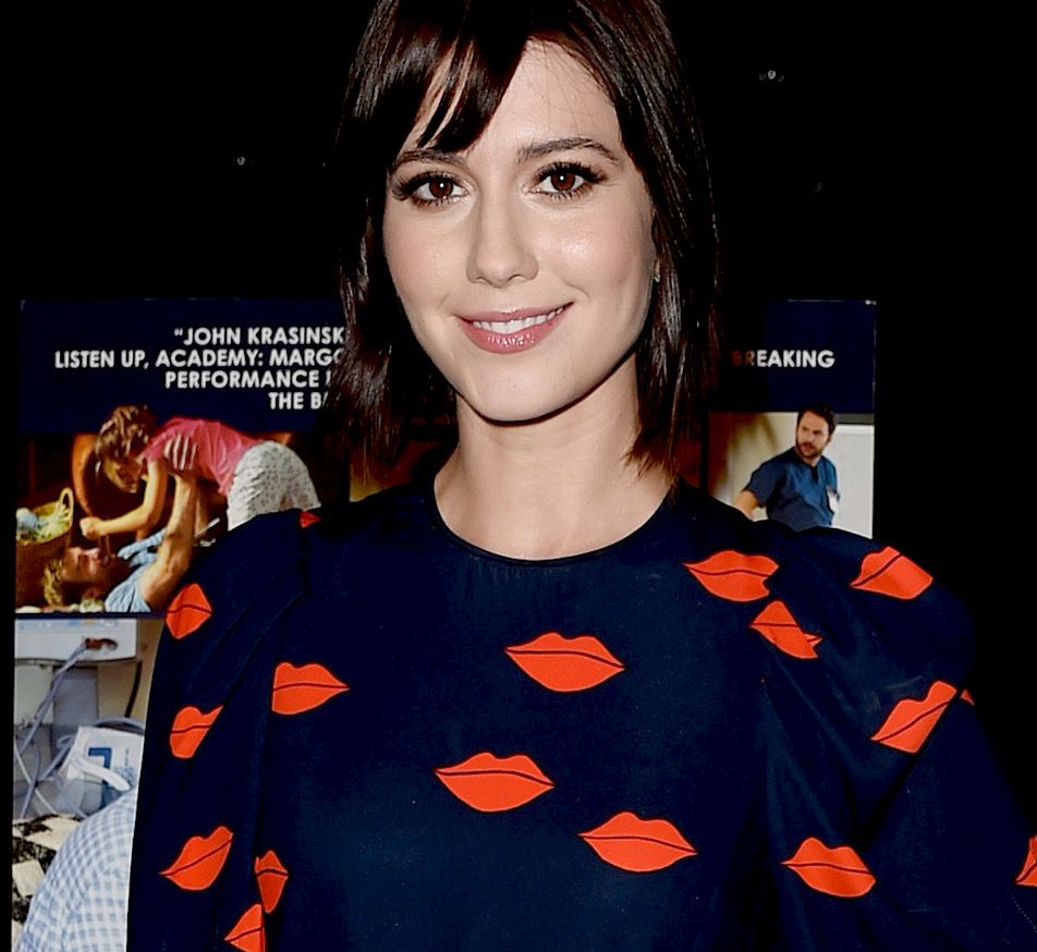 LOOK OF THE DAY: Mary Elizabeth Windstead