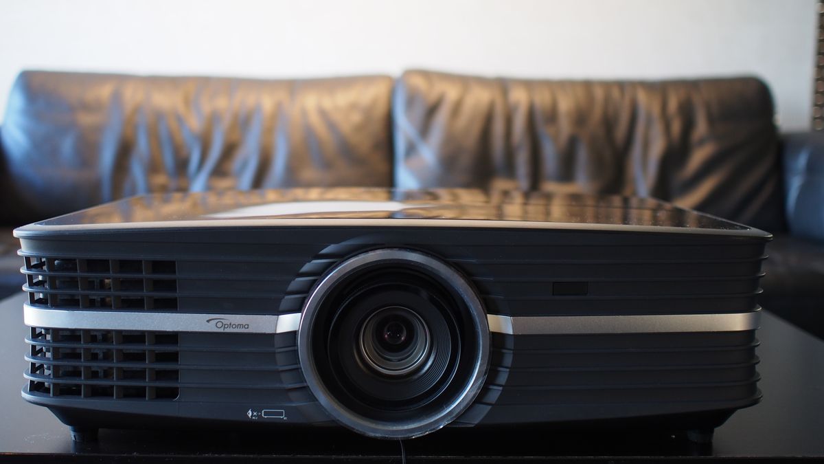 Projektor 4K Optoma UHD65. Gdzie trzech się (nie) bije, tam czwarty... 1