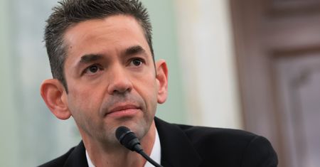 Musimy wylądować na Księżycu przed Chinami. Isaacman przed Senatem