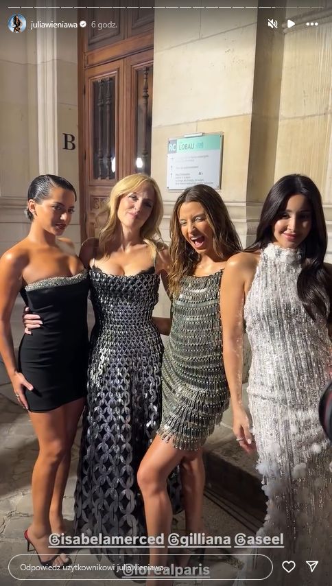 Isabel Merced, Gillian Anderson, Julia Wieniawa i Aseel Omran
