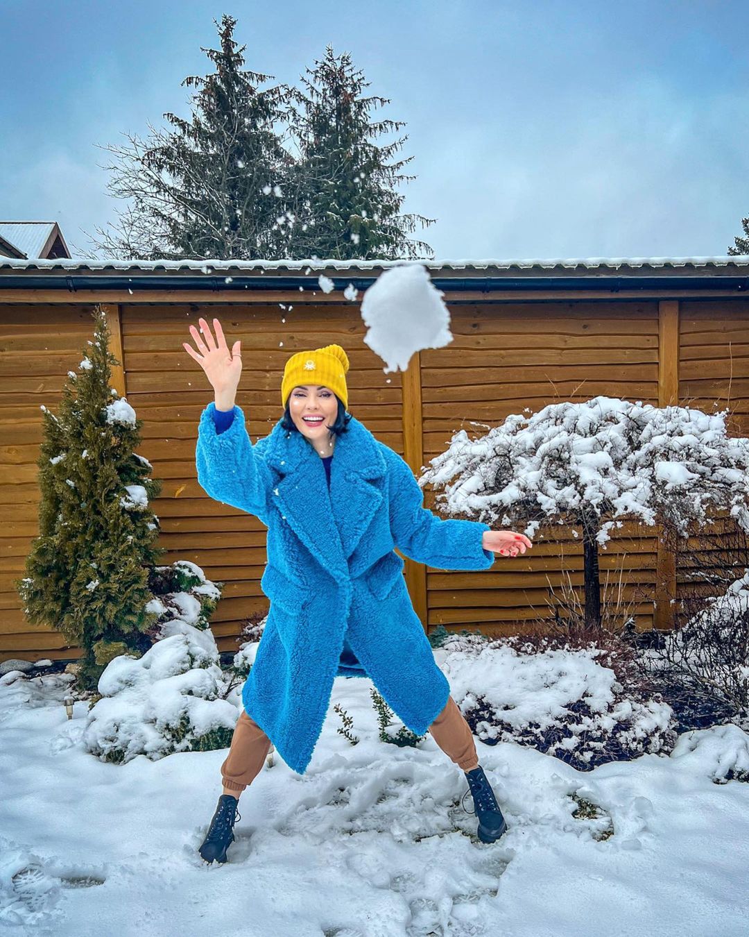 Dorota Gardias w płaszczu teddy bearInstagram/dorotagardias