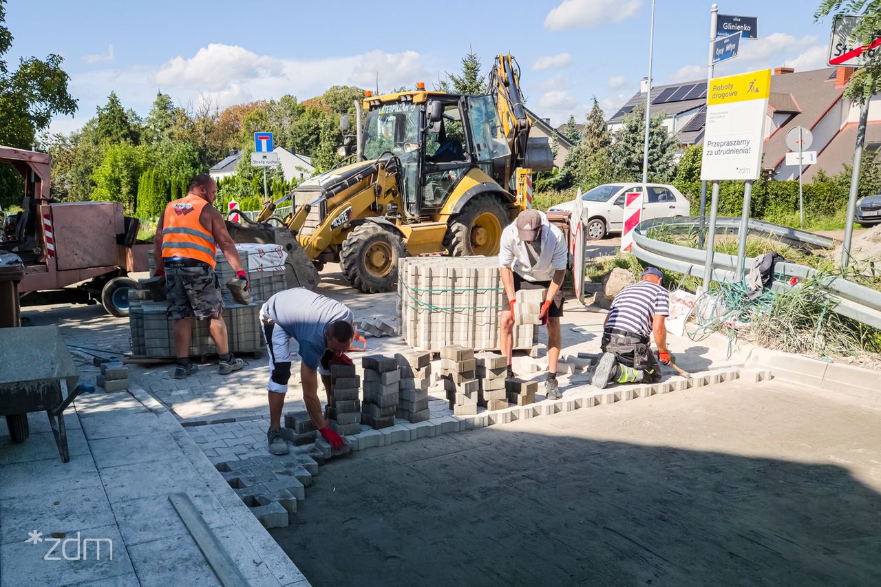 Poznań: Nowa ulica na Morasku-Radojewie prawie gotowa. Łysy Młyn zyska bezpieczną infrastrukturę drogową