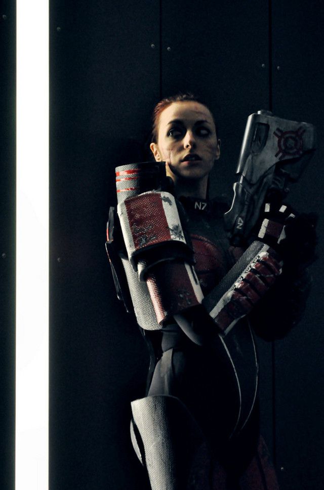 Shepard z Mass Effect "to zła kobieta była" 4